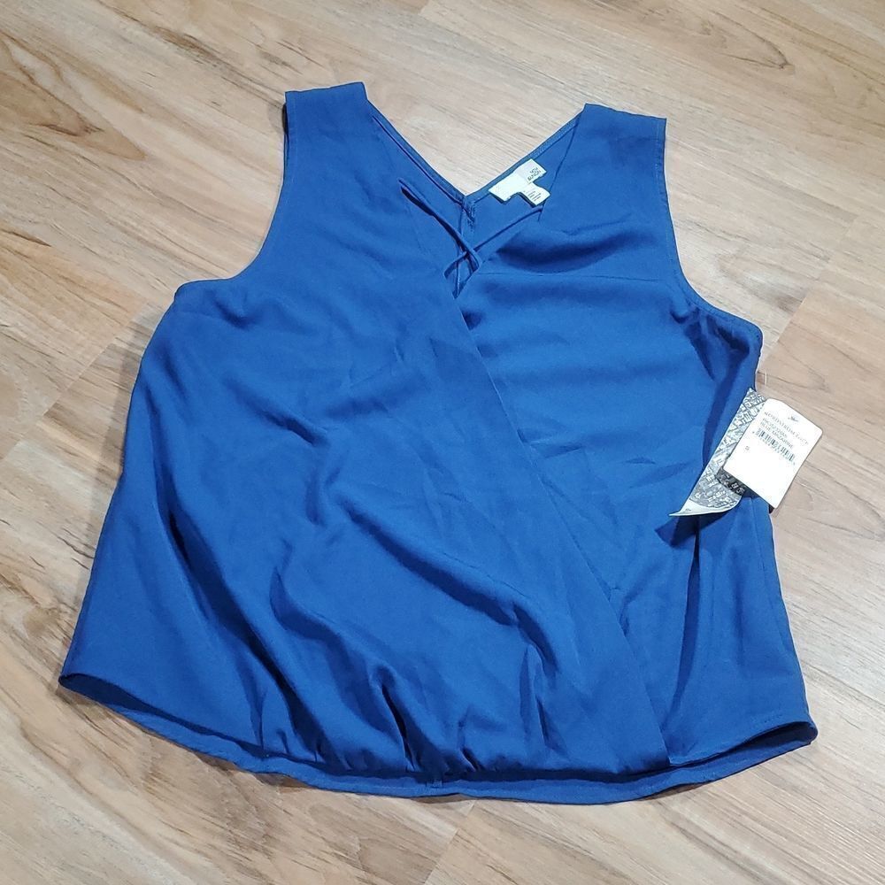 🔺️NWT 14th & Union Blue Sleeveless Crisscross Top Small